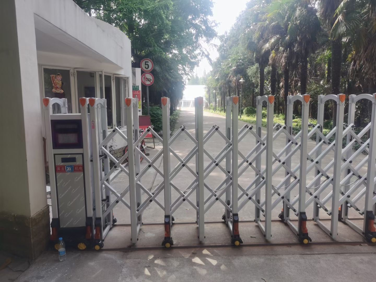 電動門 伸縮門 英龍 電動門 伸縮門 英龍